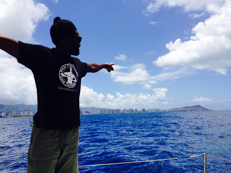  



soundwater.com founder on the sail boat hawaii



